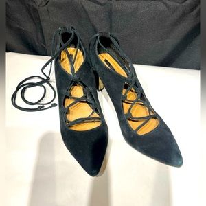 Tahari Heels black faux suede size 6.5 very gently used